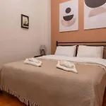 Apartment 2br Historical & Spacious Apt. In Heart Of Taksim Istanbul