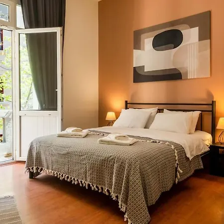 Apartmán 2br Historical & Spacious Apt. In Heart Of Taksim *